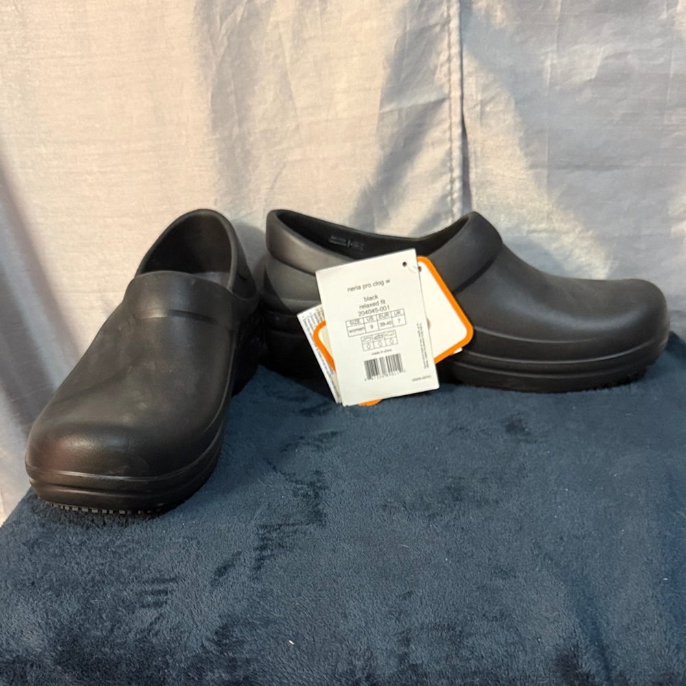 CROCS Black Loafers & Slip-Ons